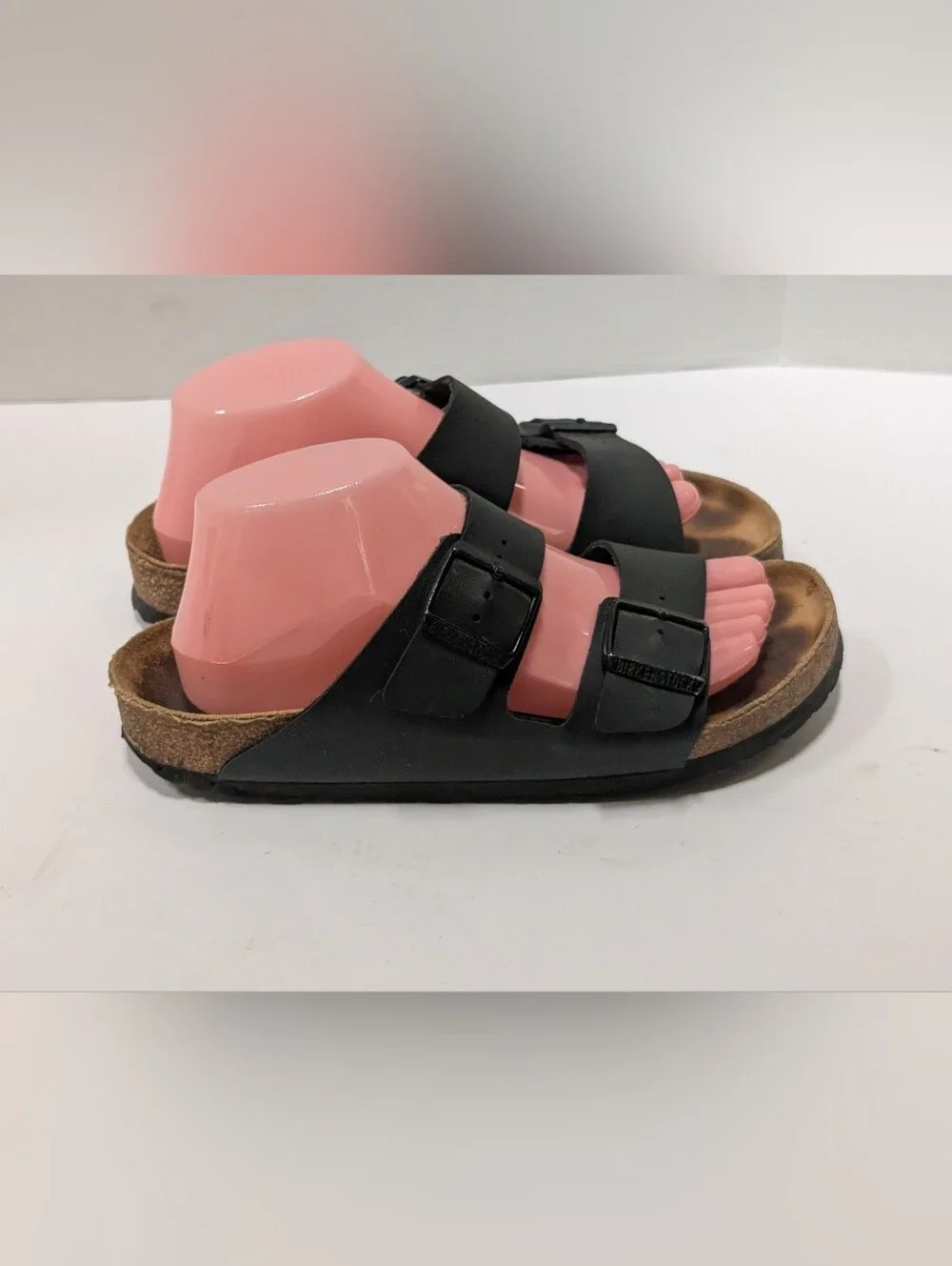 Birkenstock 40 Arizona Birko-Flor Black Cork Footbed Men's 7, Women's 9 Sandals
